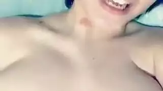 مراهقة عربية مباشرة على الكام: جماع صريح وإغراء